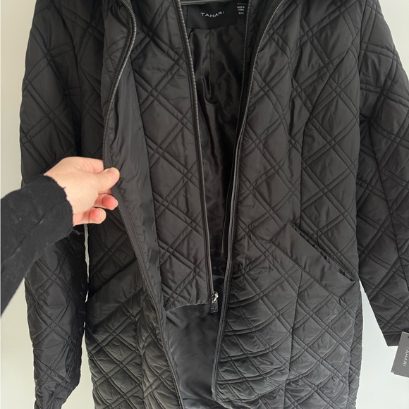 New Tahari Laura Quilted Hooded Coat | Black Zip-Up Puffer Jacket - Picture 4 of 5